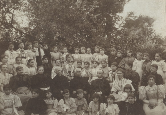 Image - The Lviv Girls Institute students with Cardinal Sylvester Sembratovych.